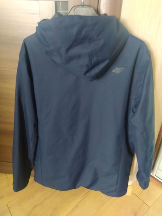 Куртка чоловіча  бренд 4F осінньо- зимова