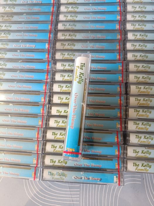 Kasety magnetofonowe nowe 60 sztuk Kelly Family