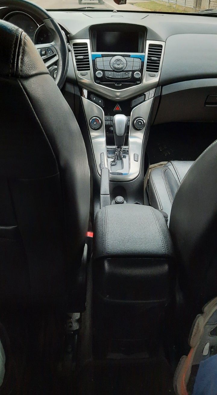 Продам авто Chevrolet Cruze