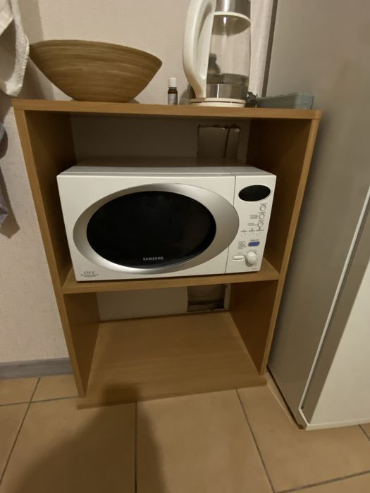 Полочка под микроволновку