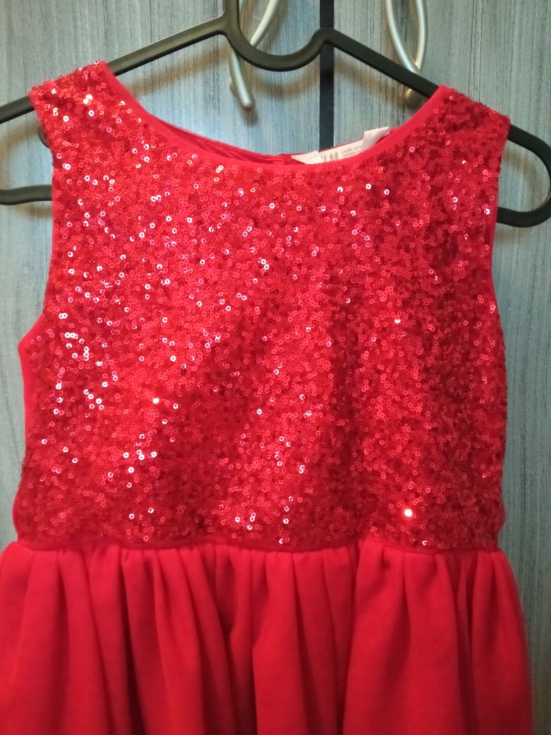 Sukienka czerwona H &M 9-10 lat