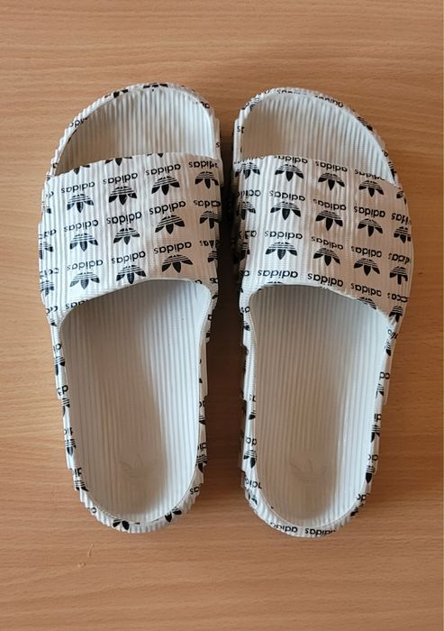 Damskie klapki Adidas Adilette 40