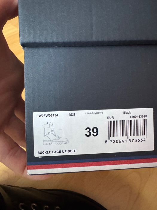 Buty skórzane Tommy Hilfiger rozmiar 39