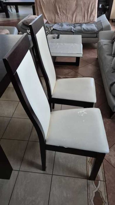Stół do jadalni i stolik do salonu