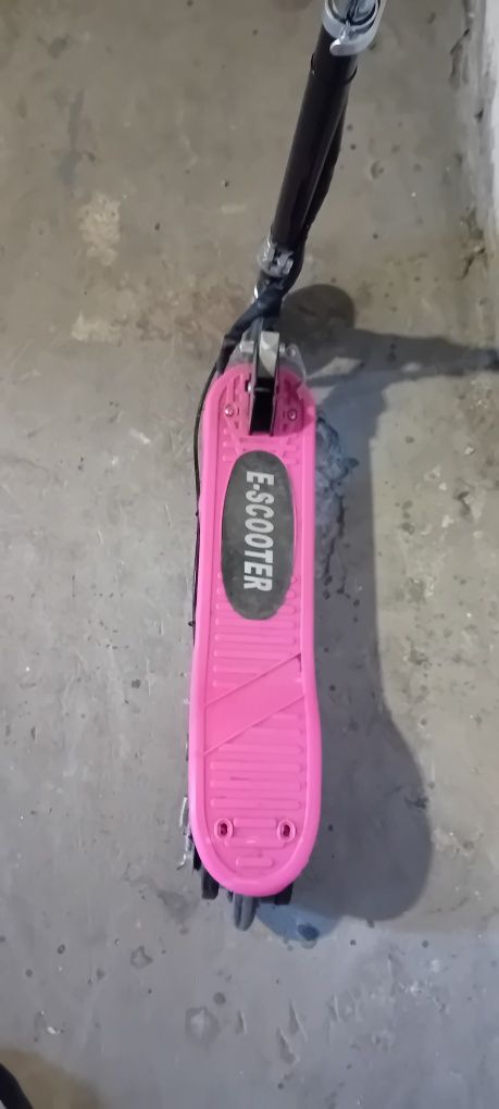 Hulajnoga elektryczna e- scooter dla dzieci