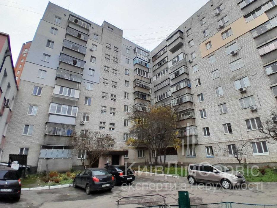 продам квартиру Бровари парк Перемоги Грушевського 3А