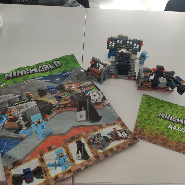 Klocki Minecraft The End Portal nie LEGO