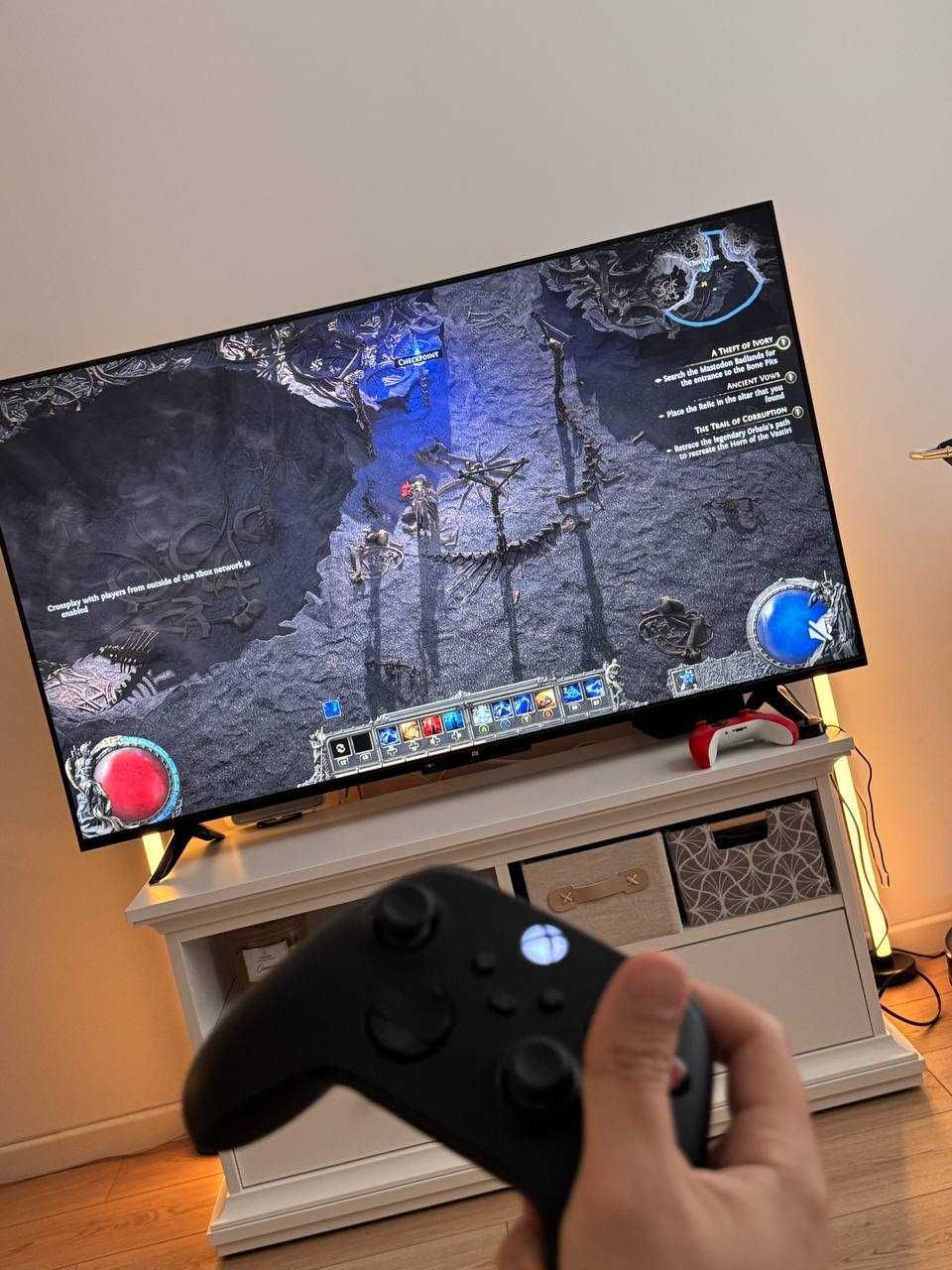 Xbox series X + 2 pady + Akumulator (Pełen zestaw z pudełkiem)