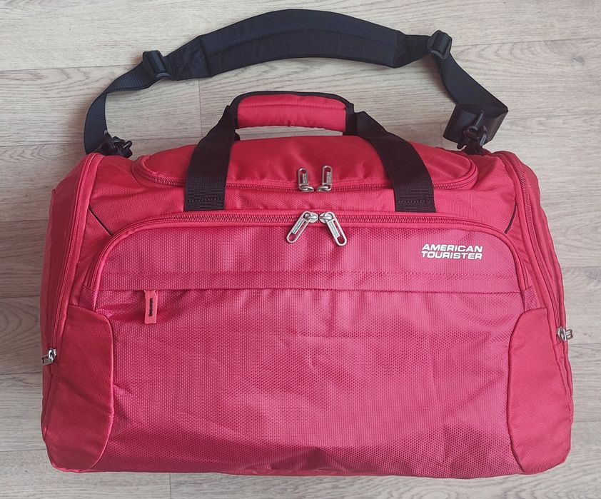 Сумка б/у дорожная-спортивная  American Tourister 50L