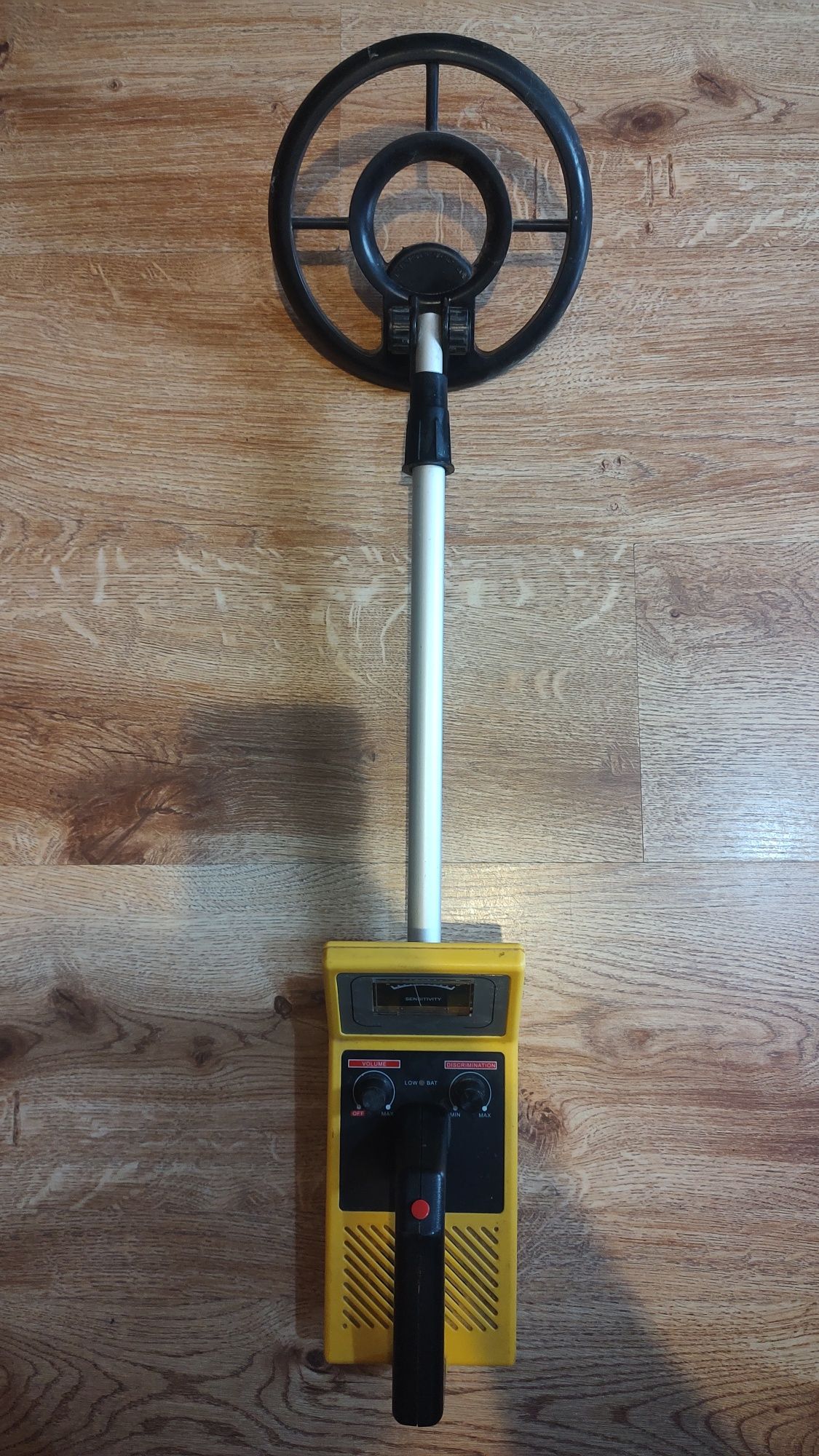Wykrywacz metali Cobra Tector CT-1061