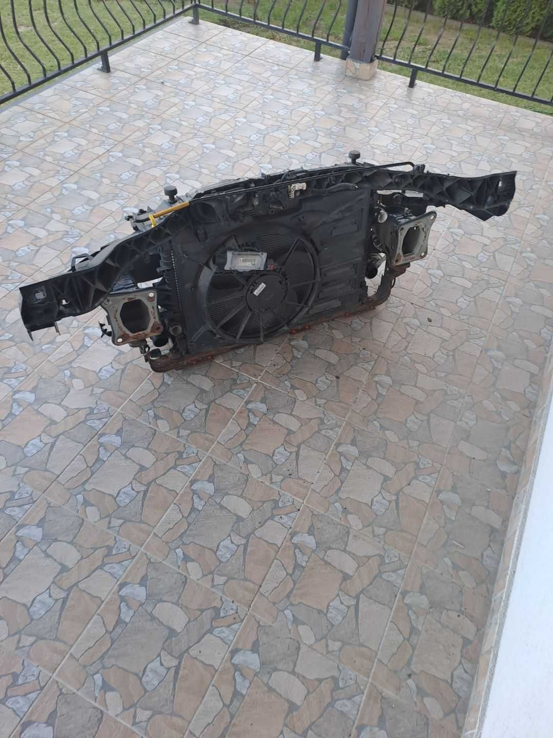 Pas przedni Focus MK3 1,6 benzyna