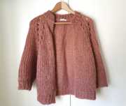 Kardigan Powder Dusty Pink The Odder side sweter moher wełna ażurowy