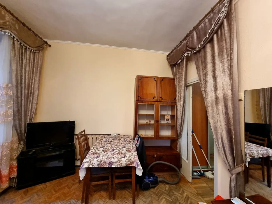 Оренда 1 кім цегляна сталінка Печерськ  метро Звіринецька  вул І.Павла