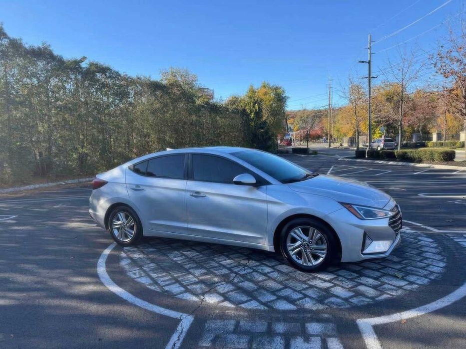 Hyundai Elantra      2019