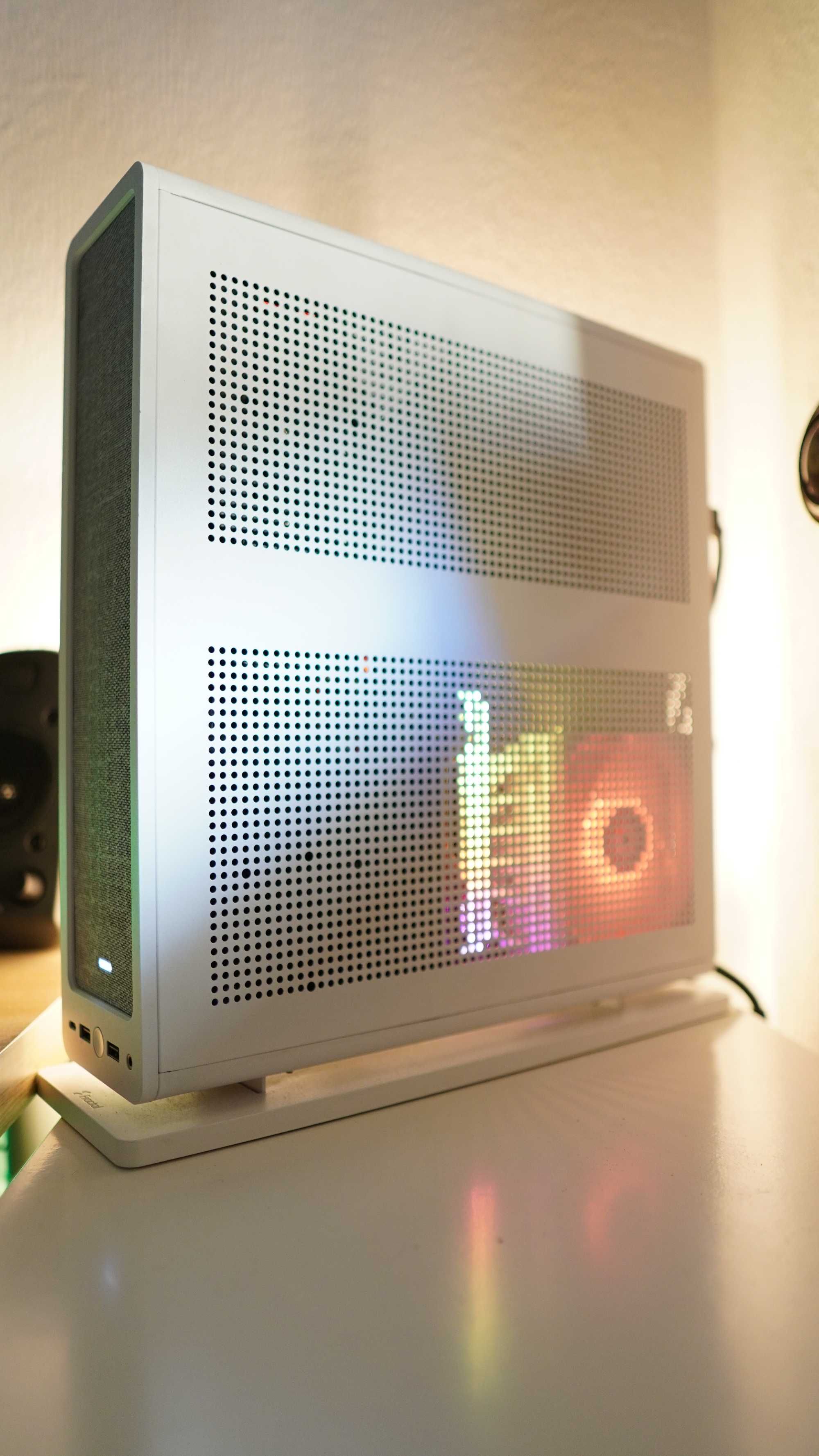 PC Gamer Ryzen 5700X + 6800 XT - Mini ITX