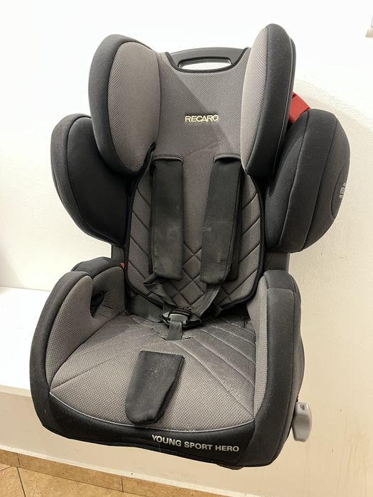 Fotelik samochodowy dla dziecka RECARO YOUNG HERO szary