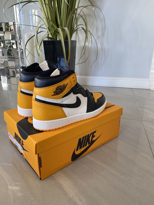 Air Jordan 1 Taxi Yellow Toe