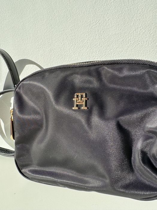 Torebka Tomy Hilfiger Poppy Crossover - idealna na każdy dzień