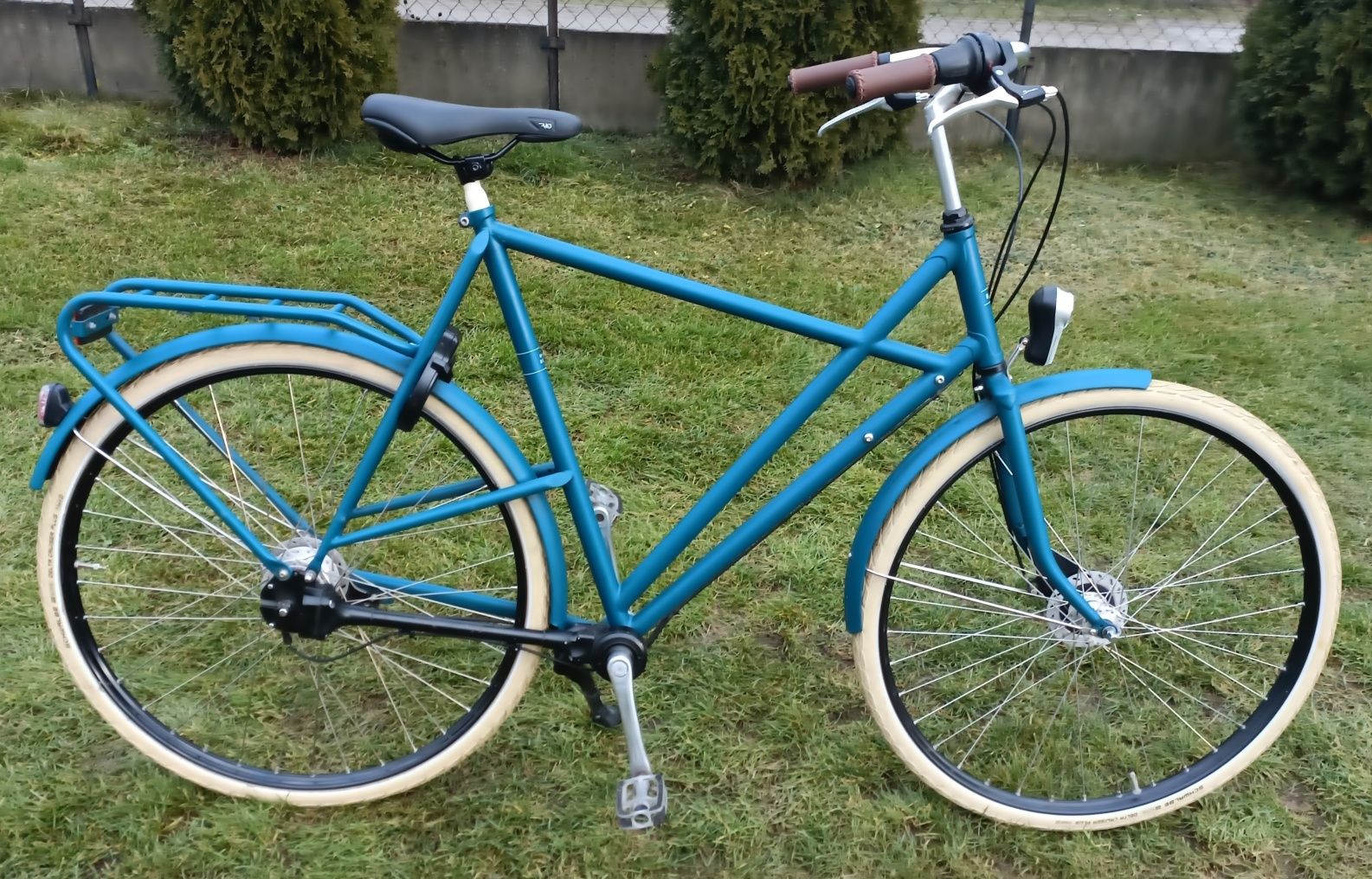 Rower holenderski BRIK Bikes na wałek napędowy, Rama 65 Super Stan