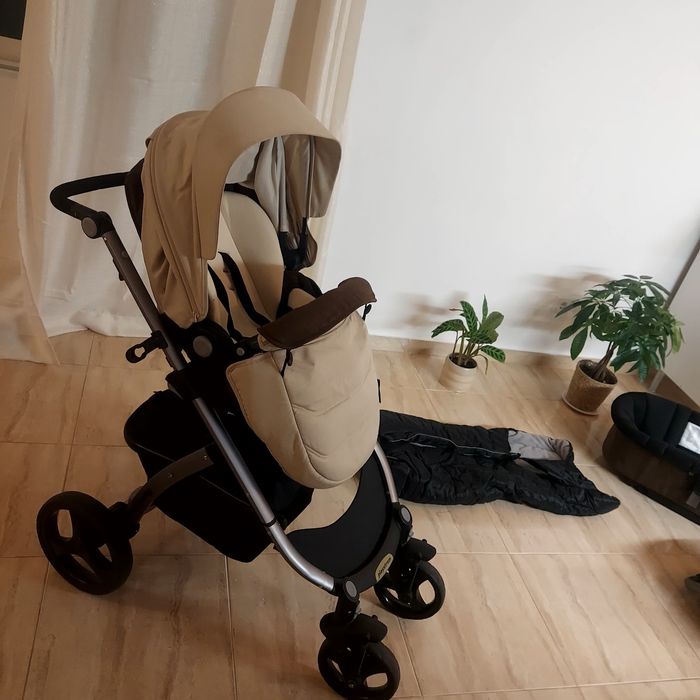 Carrinho de bebé com extras