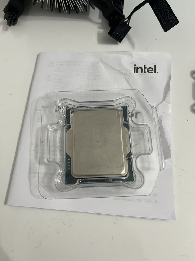 Procesor Intel Pentium G7400