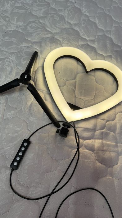 Кільцева лампа в формі серця MJ33 RGB різнокольорова 33 см