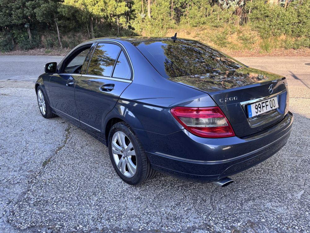 Mercedes C200 CDI Avantgarde – Classe, Conforto e Economia!