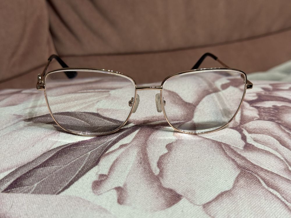 Oprawki okulary korekcyjne Guess złote nowe