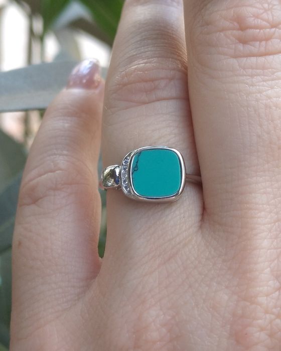 Каблучка срібна з натуральною бірюзою розмір 17