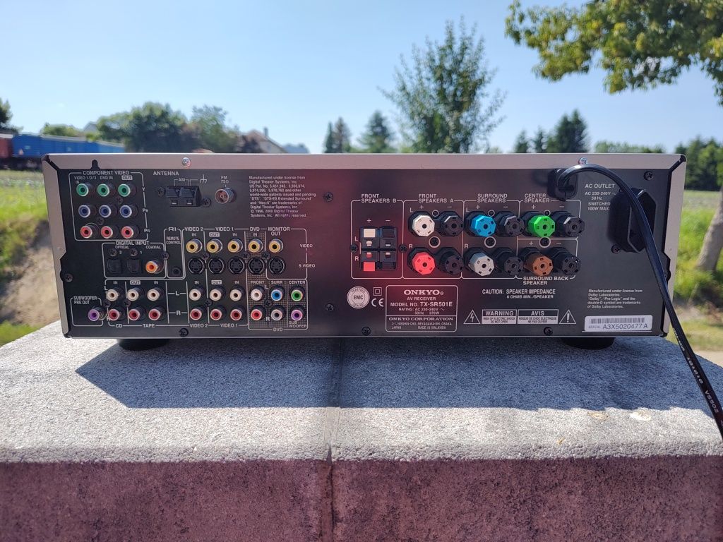 Amplituner Onkyo TX-SR501E
