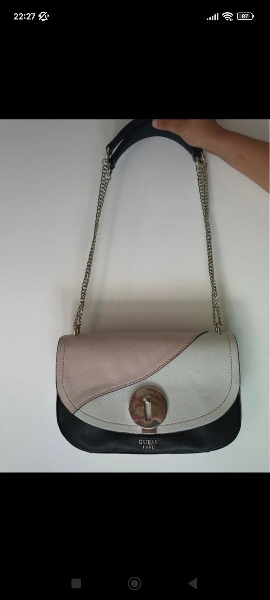 Mala tiracolo original Guess bom estado