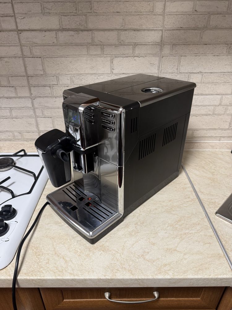 Кофемашина Philips Latte Go Saeco EP5335 series 5000