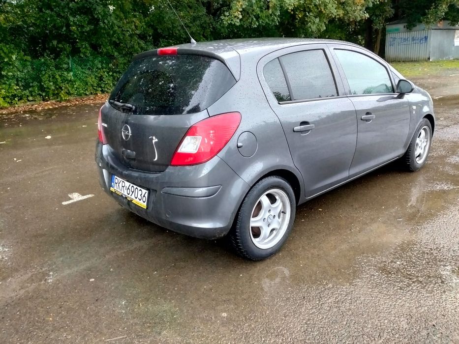 Opel corsa 2010r 1.2b