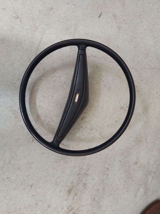 Vendo jantes ferro R12/ tampos e o volante para ke20