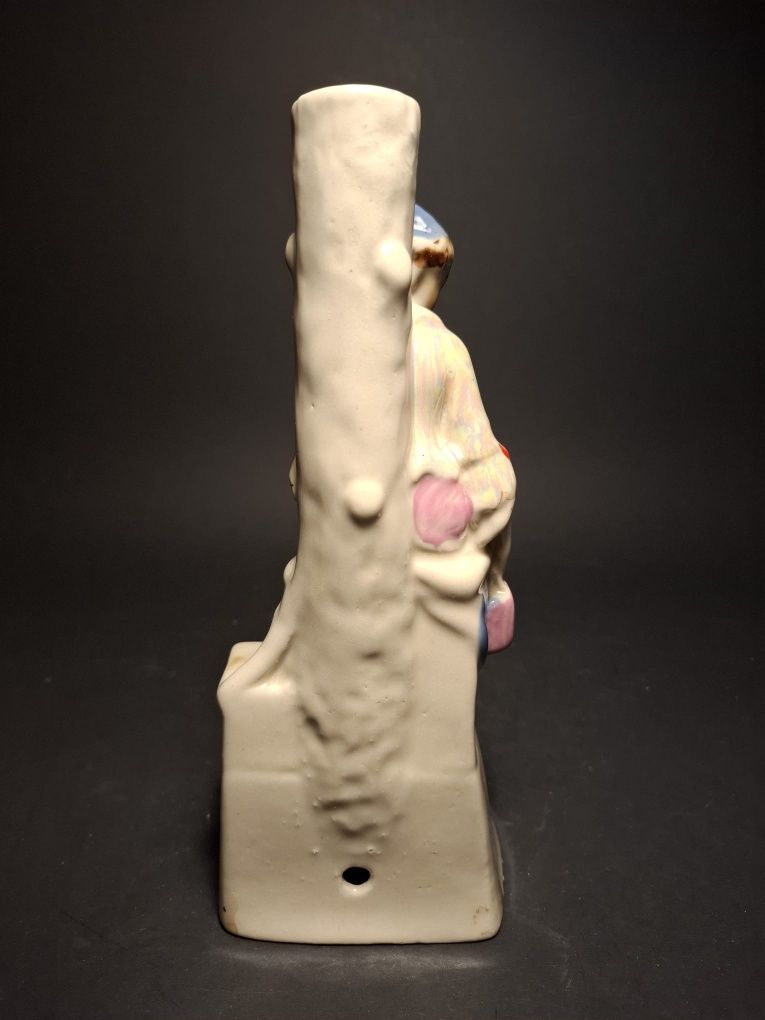 Porcelanowa figurka prl