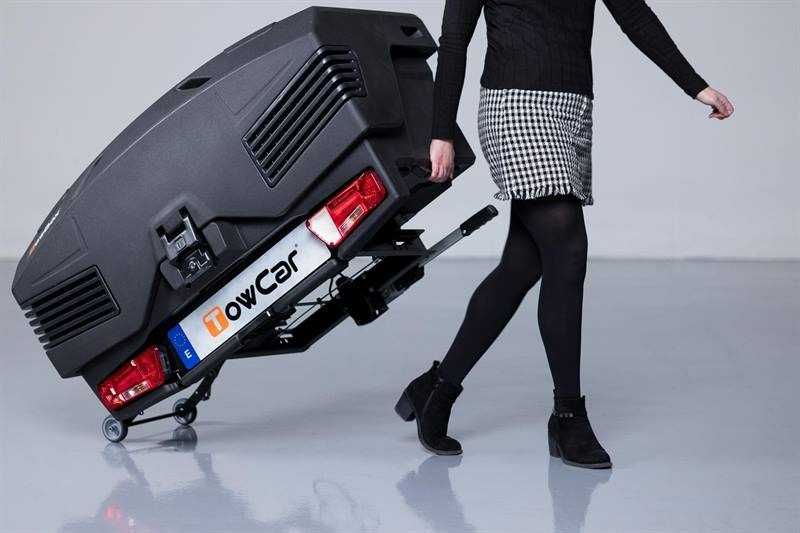Bagażnik Boks na tył samochodu Kufer Box bagażowy platforma Towbox EVO
