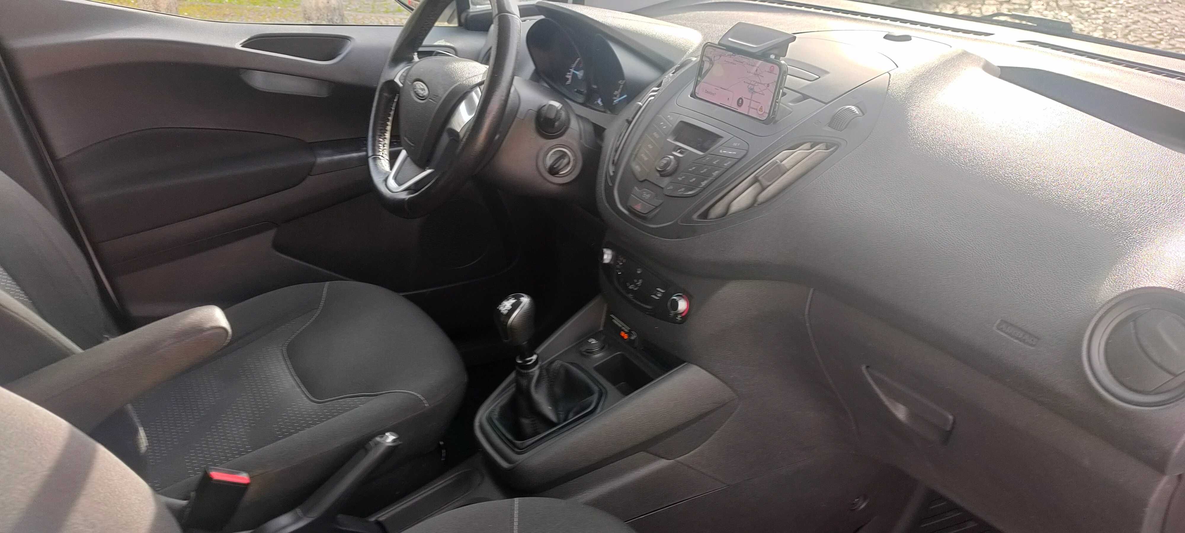 Ford Transit Courier  1.5 Tdci Trend Cx 6Vel - 2019  / Iva Dedútivel