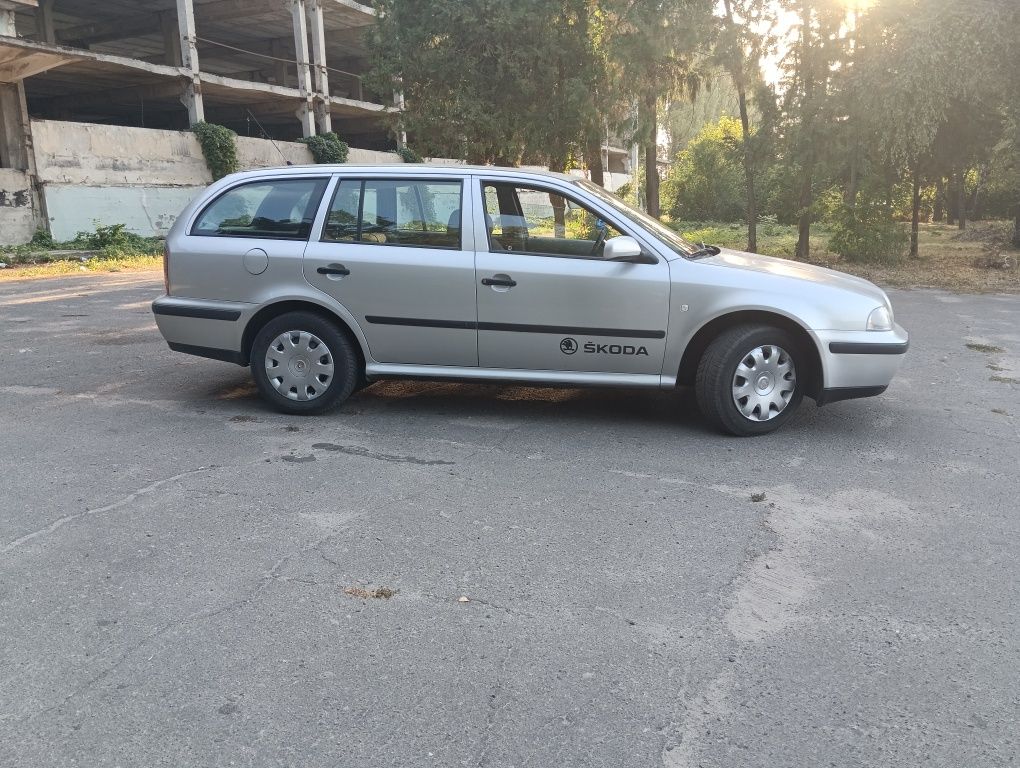 Шкода октавія тур