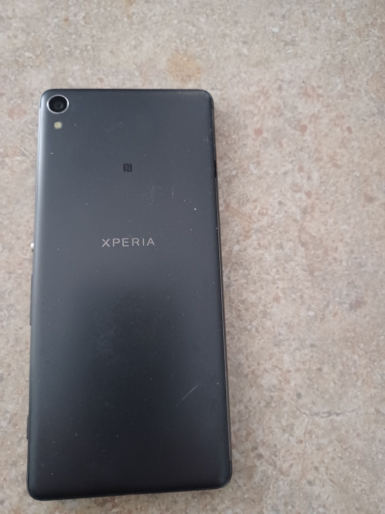 Telefon Sony XPERIA F3111