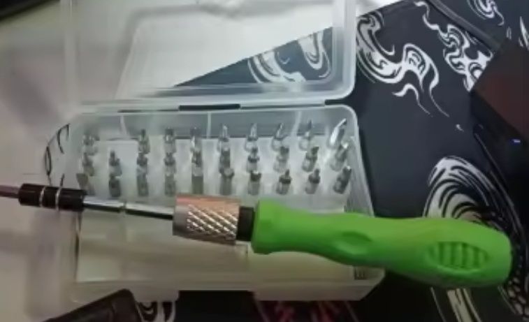 Набір викруток із бітами у кейсі (новий)