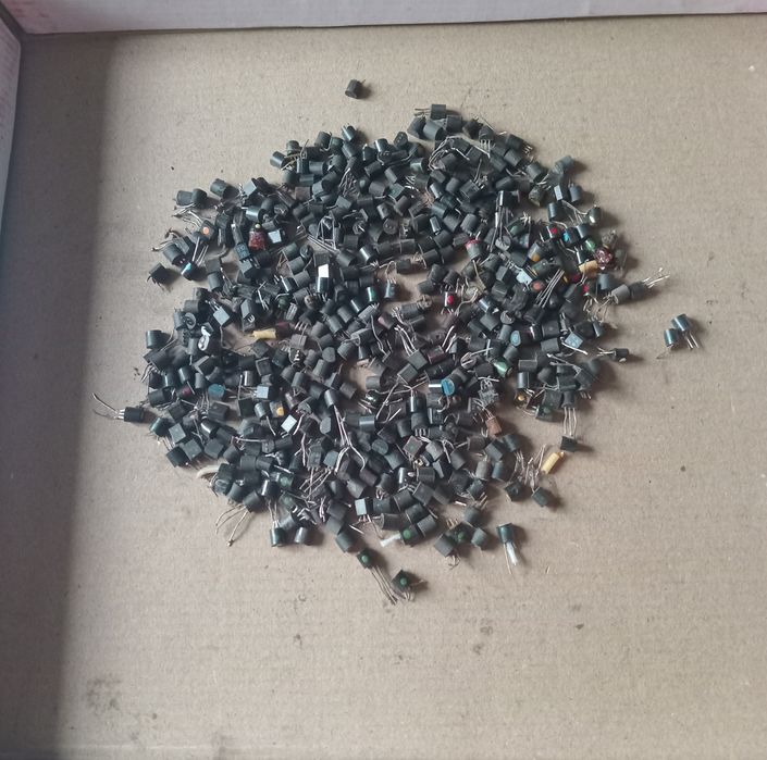 Продам радянський транзистор КТ3107