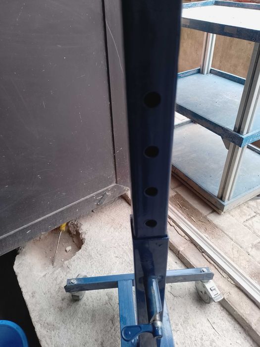 Stojak na materiał