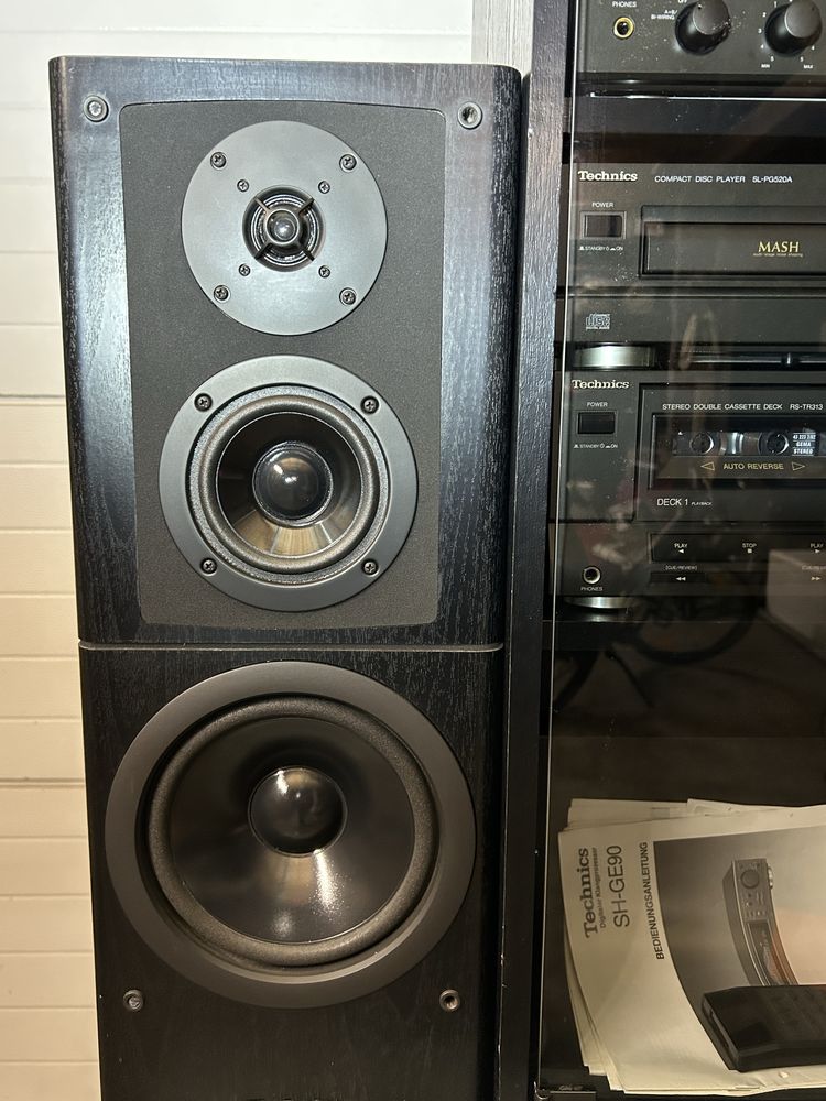 Wieża Technics z szafką technicsa i kolumnami