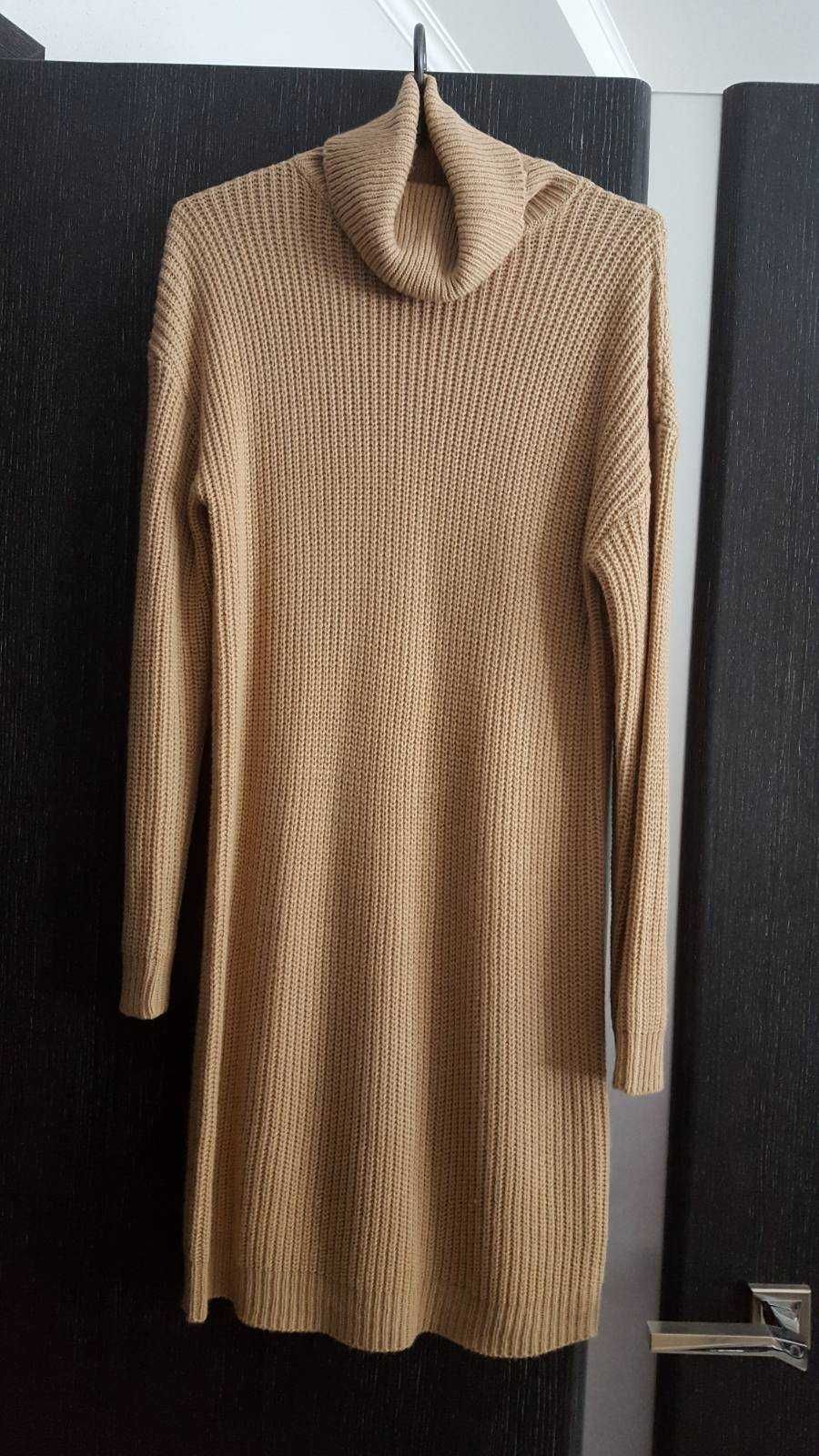 Шерстяное платье свитер