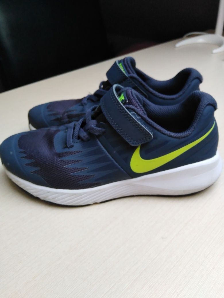 Buty chłopięce Nike 31