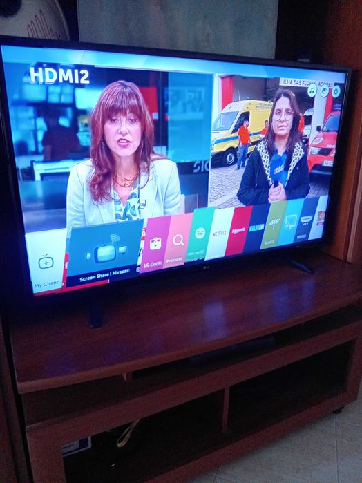 Smart TV LG 43" 4K como nova com Wi-Fi e APPs