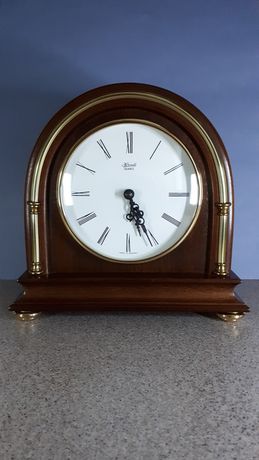 Niemiecki drewniany zegar kominkowy Hermle Junghans