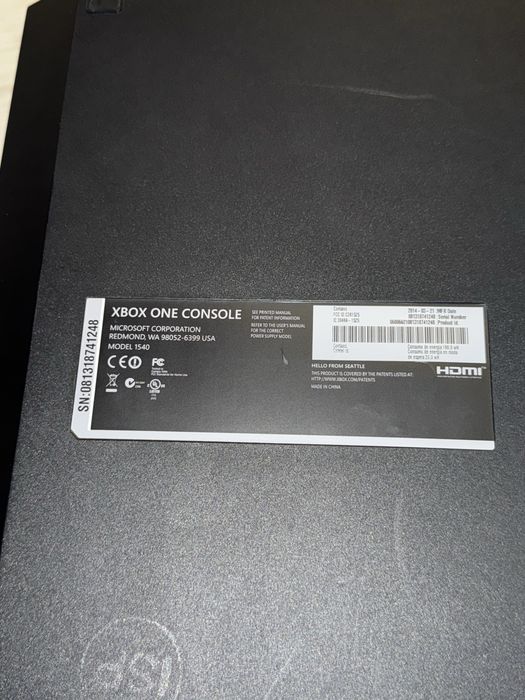 Xbox One + kontroler Afterglow Wave przewodowy + 5 gier