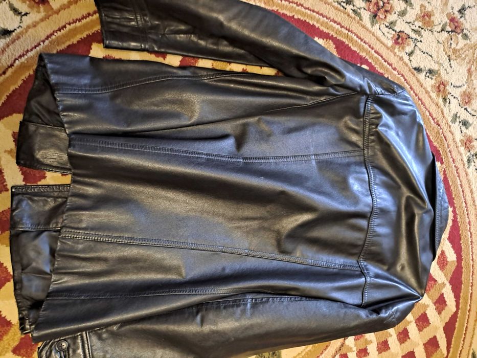 Продам мужской кожанный пиджак 50 размера