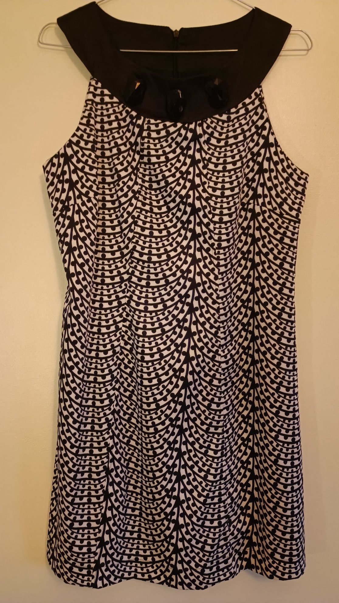 Vestido - Cetim - Preto e Branco -BARATÍSSIMO